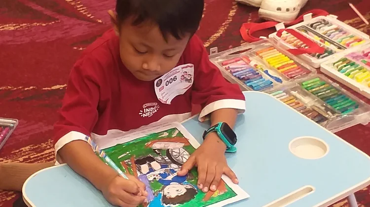 Bukan Sekadar Bermain, Mewarnai Bantu Dukung Tumbuh Kembang Anak