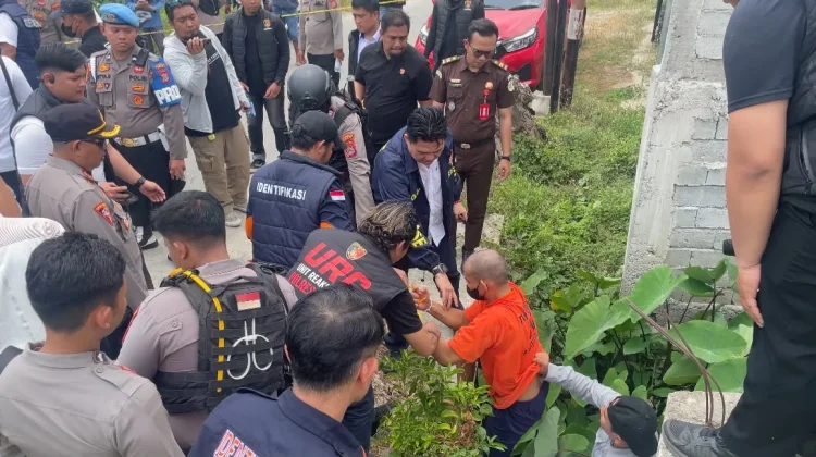Tersangka Aan Peragakan 34 Adegan dalam Rekonstruksi Pembunuhan di Duyu Palu