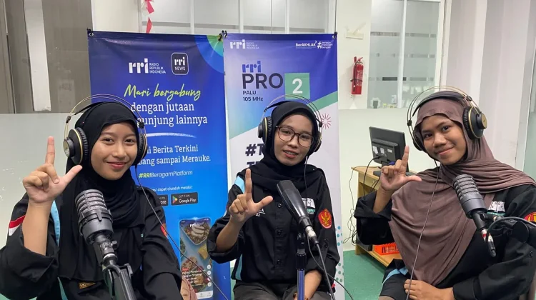 Lentera Sastra Untad Giatkan Lapak Baca demi Literasi Mahasiswa
