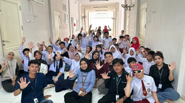 Literasi Keuangan Inklusif, Siswa SLB Palu diajar Bedakan Kebutuhan dan Keinginan