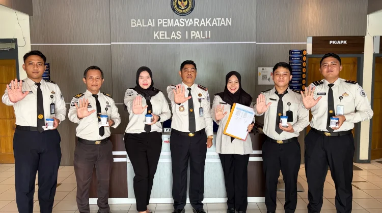 Jaga Integritas Jajaran, Bapas Palu Lakukan Tes Urin Secara Mendadak