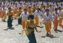 HUT WHDI Parigi Moutong Meriah, Rejang Massal Satukan Umat