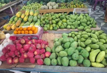 Banyak Pilihan Buah Segar Jelang Puasa, Harga Bervariasi