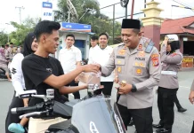 Polres Parimo Berbagi Takjil Ramadan dan Buka Bersama