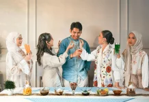 Tips Memilih Outfit untuk Buka Puasa Bersama