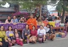 Umat Hindu Kota Palu Gelar Berbagi Takjil