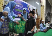 DPD BKPRMI Kota Palu Santuni Ratusan Santri Yatim Piatu Binaan LPPTKA