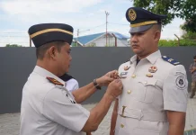 Ditjenpas Sulteng Lantik Tiga Pejabat dan Sematkan Kenaikan Pangkat Enam Pegawai