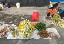 Pedagang Musiman Jajakan Bahan Tradisional jelang Lebaran