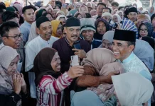 Senyum Bahagia Warga Wosu Iringi Halalbihalal Bersama Gubernur Sulteng