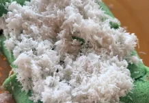 Kue Putu Menangis yang Melegenda