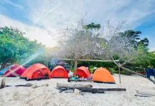 Kemping Pantai Jadi Tren Liburan Lebaran