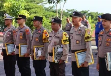 Enam Personel Polres Donggala Terima Penghargaan Dedikasi dan Kinerja Baik