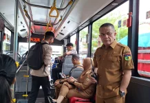 Wali Kota Keliling Naik Bus Trans Palu Pantau Kebersihan dan Ketertiban Kota