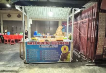 Kuliner Malam Nasi Kuning Favorit Warga Palu