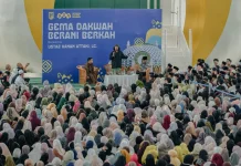 Ribuan Masyarakat Antusias Ikuti Tausiyah Hanan Attaki di Palu