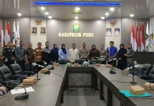 Ratusan Jemaah Haji Poso Dapat Tambahan Dana Rp2,8 Juta Perjamaah