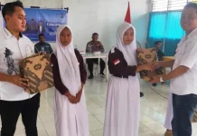 Polres Banggai Tebar Semangat Nasionalisme ke Pelajar