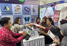 Kanwil Kemenkum Sulteng Fasilitasi Pengecekan Merek di Semarak Sulteng Nambaso