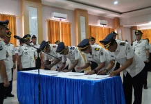 Ditjenpas Sulteng Lantik Delapan Pejabat, Tekankan Akselerasi Kinerja