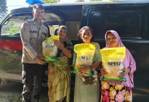 Bantu Ekonomi Warga, Polres Parigi Moutong Salurkan 300 Kilogram Beras Murah