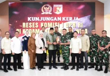 Terima Kunjungan Komisi I DPR RI, Pangdam 23 Palaka Wira Paparkan Kesiapan Satuan