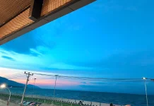Keindahan Senja Biru di Teluk Palu