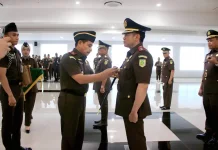 Kajati Sulteng Lantik Asisten Pembinaan dan Kajari Parimo