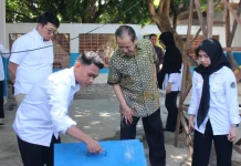 Anggota Komisi II DPR RI Longki Djanggola Tekankan Standar Pengelolaan Limbah  MBG