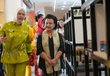 Ketua Umum IAD Puji Kualitas Produk UMKM di Dekranasda Kota Palu