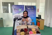 Modal Nekat dan 'Mixer' Patah, Cerita Owner Dinara Donuts Palu Bangun Usaha dari Nol