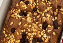Aroma Brownies Kacang Tarik Minat Warga