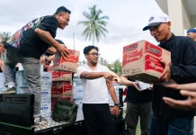 Peduli Korban Gempa Sigi, Ketua KONI Sulteng Salurkan Bantuan Sembako