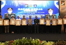 Rakernis Bidang Keuangan, Polda Sulteng dan 10 Personel Terima Penghargaan