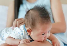 Tummy Time Rutin Dukung Tumbuh Kembang Bayi