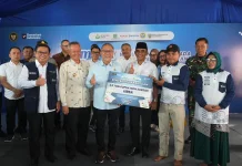 Gubernur dan Menko Pangan Salurkan Bantuan Pupuk untuk Petani Sigi