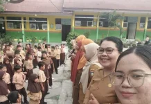 Pengenalan Lingkungan Sekolah di SDN 2 Lasoani