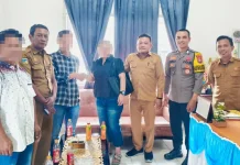 Bhabinkamtibmas Polsek Kintom Mediasi Hutang Piutang Diantara Warga Binaan