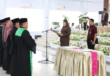 Enam Pejabat Administrator dan Pengawas Pemkab Donggala Dilantik