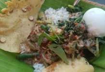 Nasi Pecel Jadi Buruan Warga saat CFD Kota Palu