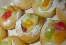 Donat Mini Topping Buah Jadi Buruan Pecinta Jajanan