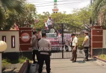 Polresta Palu Kawal Aksi FMMAK di PN Palu dengan Pendekatan Humanis