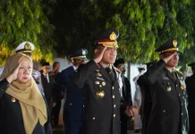 Kapolda Hadiri Apel Kehormatan dan Renungan Suci HUT ke-81 Kemerdekaan RI