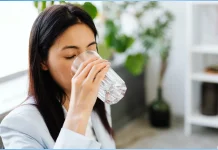 Benarkah Air Mineral Bisa Cegah Penuaan Kulit?