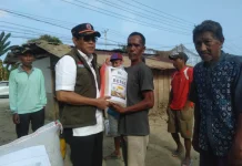Pemkab Parigi Moutong Salurkan Bantuan bagi Korban Banjir Desa Avolua