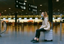 Tips Aman Solo Traveling saat Liburan Akhir Tahun