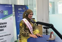 Puteri Batik Sulteng Ajak Anak Muda Bangga Kenakan Batik Daerah