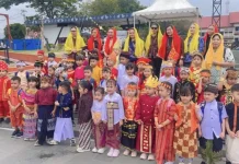 Karnaval Hut Kota Palu Beragam Pakaian Daerah Nusantara