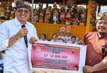 DPRD Sulteng Salurkan Hibah Rp390 Juta untuk Pembangunan Lima Pura di Parimo