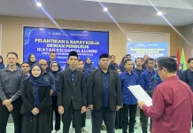 Pengurus IKA Unismuh Palu Dilantik, Dorong Alumni Jadi Jembatan ke Dunia Kerja